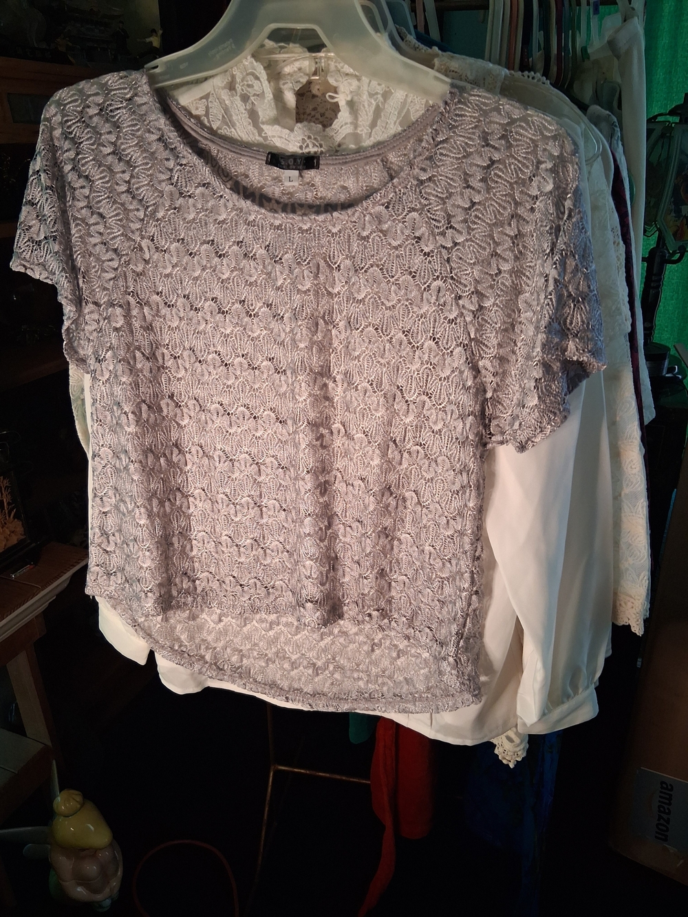 Women’s Short Sleeve Lace Crop Top - Light Lavender